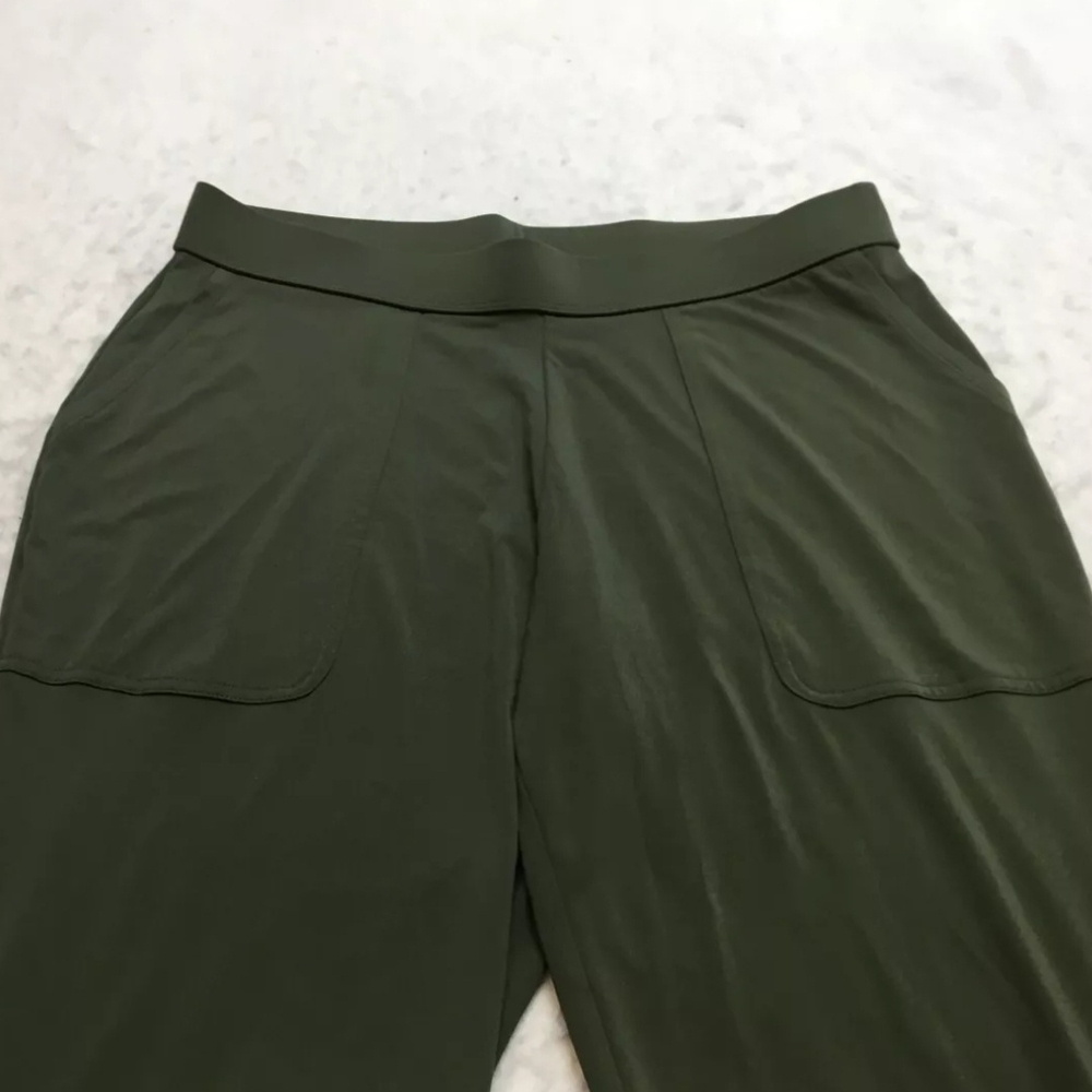Lisa Rinna Collection Crop Pant Army Green - Picture 2 of 3